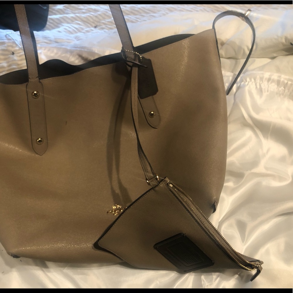 Reversible Coach Purse - Picture 4 of 7